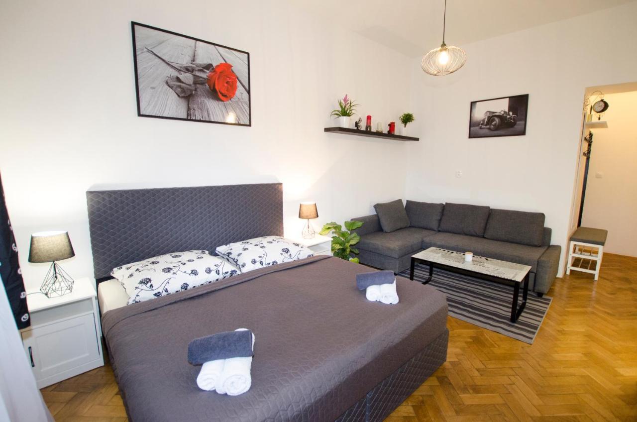 Exlusive Apartment Paris Style Praga Exterior foto