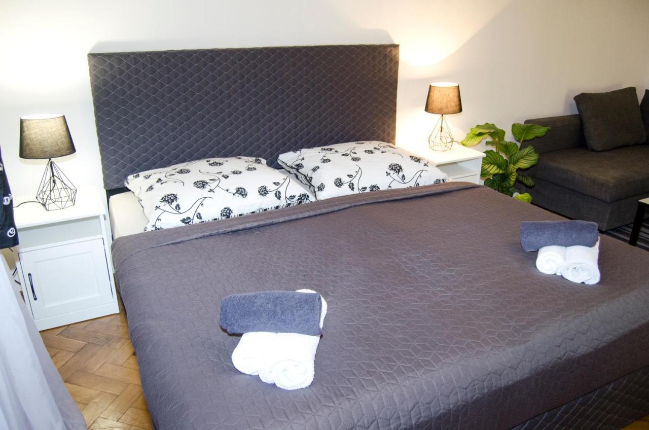 Exlusive Apartment Paris Style Praga Exterior foto