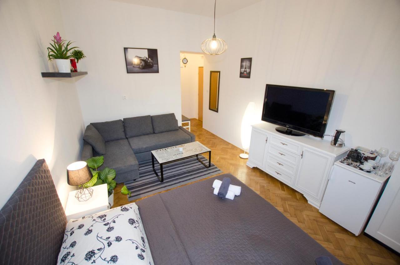 Exlusive Apartment Paris Style Praga Exterior foto